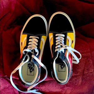Vans Flame Old Skool size 6 women/4.5 men US